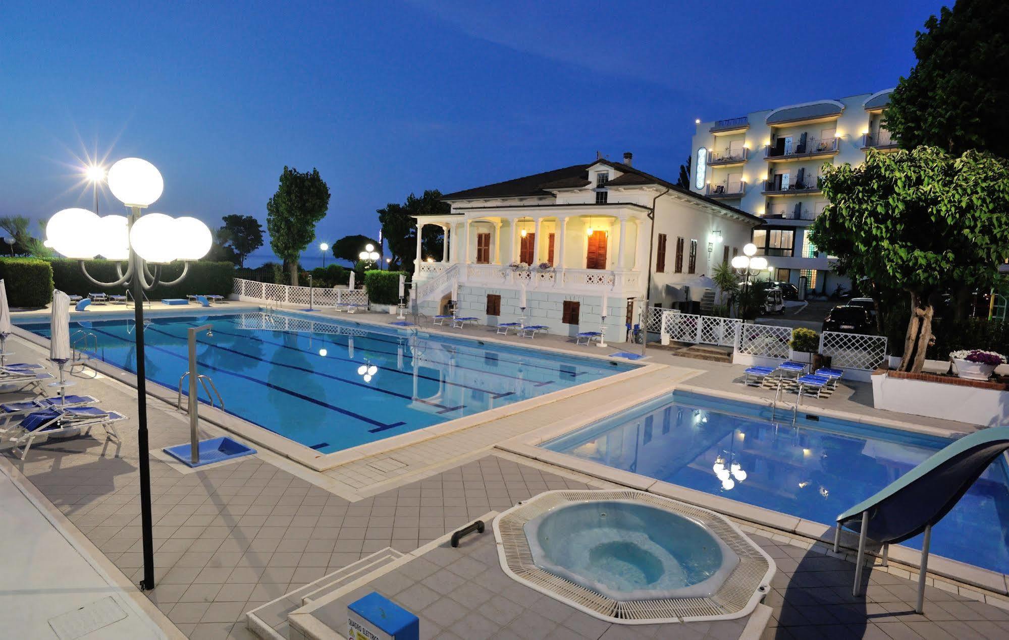 Hotel Venus Gabicce Mare Exterior foto
